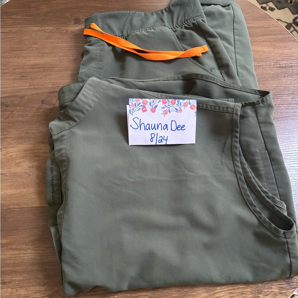 Olive Green Figs